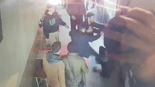 Tekme ve yumrukların havada uçuştu