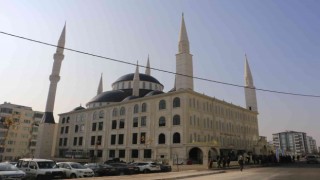 Temelini attığı cami, vefatının ardından çocukları tarafından tamamlandı
