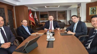 Ticaret Bakanı Muş, zincir marketler genel müdürleriyle görüştü