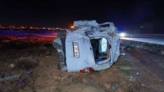 Tır otomobile arkadan çarptı: 3 yaralı