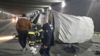 Turgutlu köprülü kavşak tünelinde kaza: 1i ağır 4 yaralı
