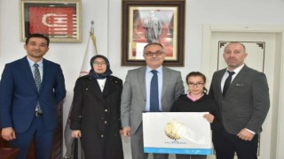 Türkiye şampiyonu Ecrin Turunça tebrik