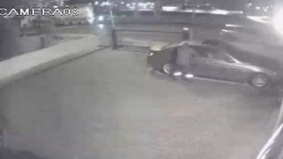 Tuzla ve Kartalda lüks otomobillere dadanan konsol hırsızları kamerada