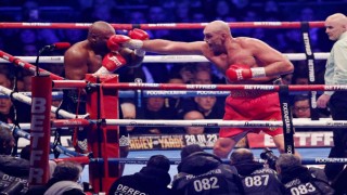 Tyson Fury, Derek Chisorayı devirdi ve WBC ağır sıklet kemerini korudu