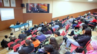 Üniversitede “Büyük Selçuklu Ordusunda Sefer Esnasında İbadet” konferansı