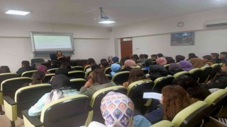 Üniversitede “İnternet Bağımlılığı” Konferansı