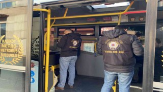 Üsküdarda okul önlerinde polisten sıkı denetim