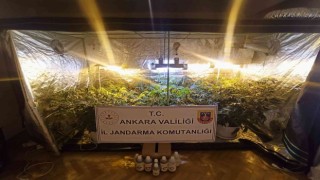 Uyuşturucu imali için evini seraya çeviren zehir tacirlerine jandarma göz açtırmadı
