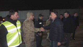 Vali Çağataydan güvenlik güçlerine “yılbaşı” ziyareti