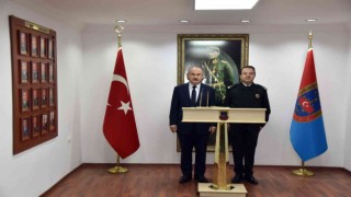 Vali Karadeniz, “Güvenli trafik, güvenli tarım” Sempozyumuna katıldı