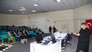 Van Büyükşehir Belediyesinden hizmet içi eğitim semineri
