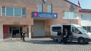 Vanda göçmen kaçakçılığı yapan 13 organizatör tutuklandı