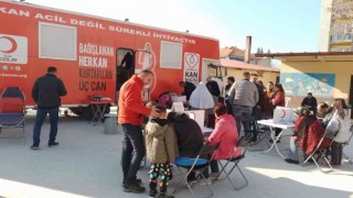 Veliler kan vererek çocuklarına örnek oldu