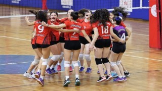 Voleybolda Denizli Büyükşehir Belediyespor şampiyon oldu