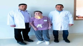 Yatağa bağımlı hasta geçirdiği ameliyatla yeniden yürümeye başladı