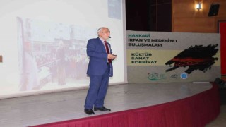 Yazar Turan: Öğrenciler, öğretmenlerin canlı aynalarıdır”