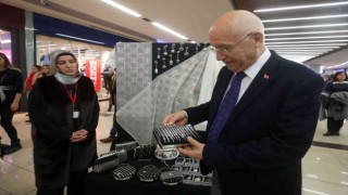 Yenimahalle Belediyesince Geleneksel Yeni Yıl Hediyelik Eşya Sergisi açıldı