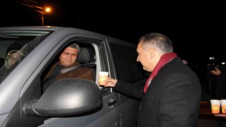 Yılbaşı gecesinde sürücüleri sıcak çorba