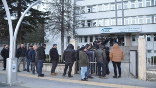 Yılın son günü EYT kuyruğu