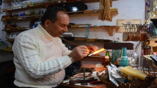 Yıllardır gözünü ateşten ayırmıyor