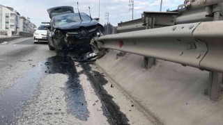 Yol ayrımında bariyerlere çarptı: 3ü çocuk 6 yaralı
