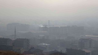 Yüksekovada yoğun sis: Görüş mesafesi 10 metreye kadar düştü