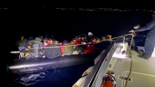 Yunanistanın ölüme ittiği 182 düzensiz göçmen kurtarıldı