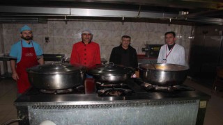 Yurttaki fazla yemekler ihtiyaç sahiplerine ulaştırılıyor