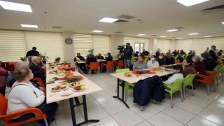 Zübeyde Hanım Konukevinde yılbaşı yemeği