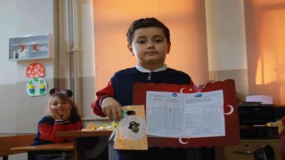 19 milyona yakın öğrenci karnesini alarak yarıyıl tatiline girdi