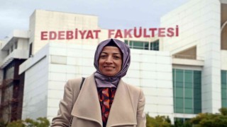 28 Şubatta başörtüsüz sıralardan, başörtülü akademisyenliğe