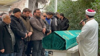 38 yaşında kalbine yenik düşen antikacı, Üsküdarda toprağa verildi
