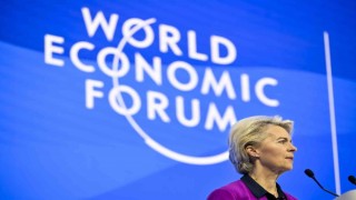 AB Komisyonu Başkanı von der Leyen: “Ukraynaya 18 milyar euroluk finansal yardım paketinin 3 milyar euroluk kısmı gönderildi”