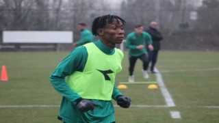 Afrikalı oyuncu George P. Lewis, Sakaryaspor ile deneme antrenmanlarına çıkıyor