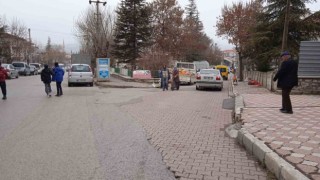 Afyonkarahisar kent merkezinde beklenen kar yağışı başladı