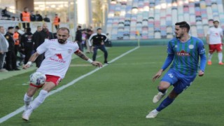 Ahmet İlhan Özek, 43 şutla zirveye oynuyor
