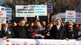 AK Parti Gençlik Kolları ve TÜGVAdan İsveç Büyükelçiliği önünde protesto