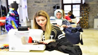 Altın iğne projesiyle kadınlara istihdam garantisi