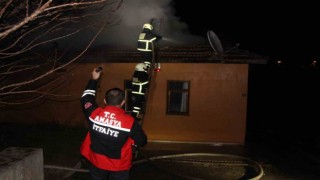Amasyada şömine bacasından çıkan kıvılcımlar yangına neden oldu
