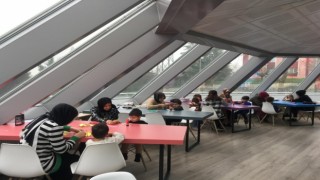 Anneler ve çocukları atölye etkinlikleriyle eğleniyor