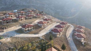 Antalyada orman yangını sonrası devlet tarafından yeni bir köy inşa edildi