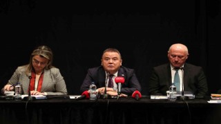 Antalyada resmi plakalı otobüsleri Büyükşehir işletecek