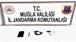 Aracın sigorta panelinde uyuşturucu yakalandı