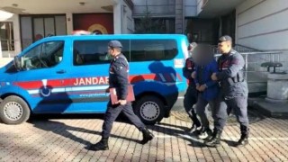 Aranan şahıslar jandarmadan kaçamadı: 2 tutuklama