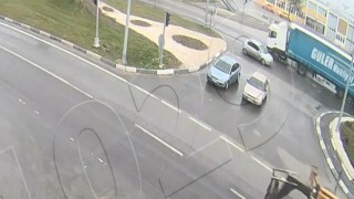 Aşırı hız ve dikkatsizlik kazalara davetiye çıkarttı