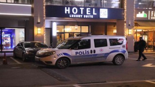 AVMnin otel odasında ölü bulundu, ekipler harekete geçti