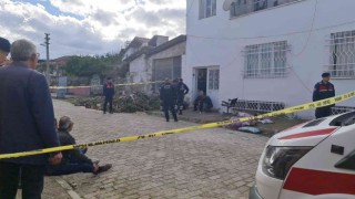 Aydında bir anne ve 2 çocuğu evlerinde ölü bulundu