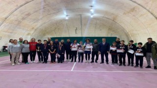 Aydında tenis il birincileri belli oldu