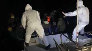 Ayvacık açıklarında Yunan unsurlarınca ölüme terk edilen 44 kaçak göçmen kurtarıldı