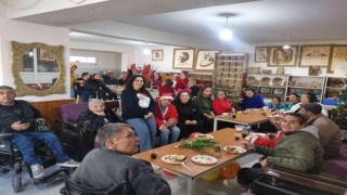 Ayvalıkta engellilerin yeni yıl sevinci